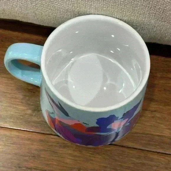 Starbucks Mother’s Day Hummingbird mug - Picture 4 of 5